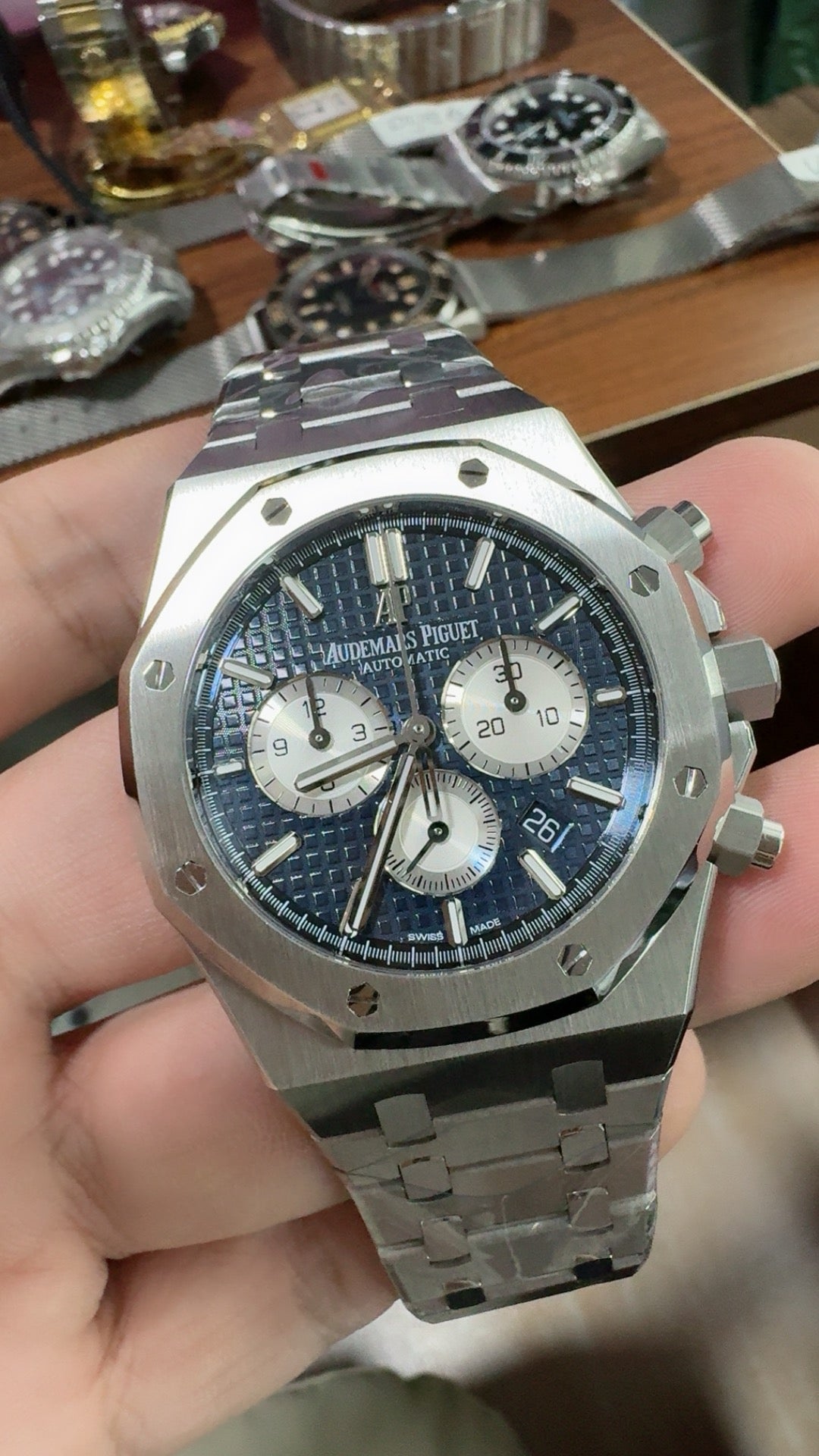 Audemars Piguet Royal Oak 26331ST | 41MM | ตัวเรือนสแตนเลสสตีล | หน้าปัดสีน้ำเงิน | จับเวลา Chronograph | กลไกอัตโนมัติ Cal.2385