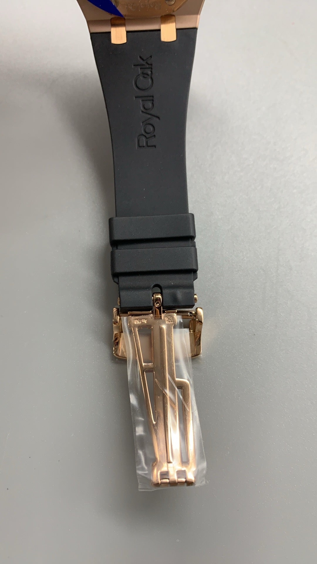 Audemars Piguet Royal Oak 15500 | 41MM | ตัวเรือนสแตนเลสสตีลเคลือบสีโรสโกลด์แบบ PVD | หน้าปัดสีดำ | สายยาง | กลไกอัตโนมัติ Cal.4302