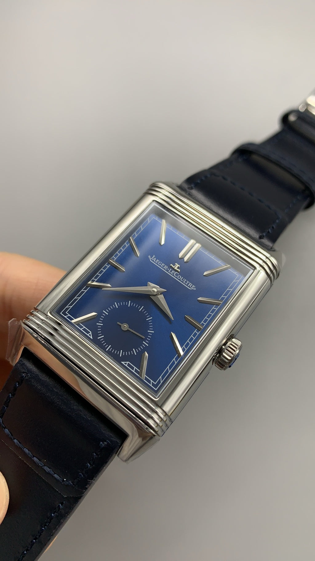Jaeger-LeCoultre Reverso Classic Small Seconds | 45.6×27.4MM | Stainless steel case | Manual winding movement | Blue dial | Blue alligator strap | Small seconds function
