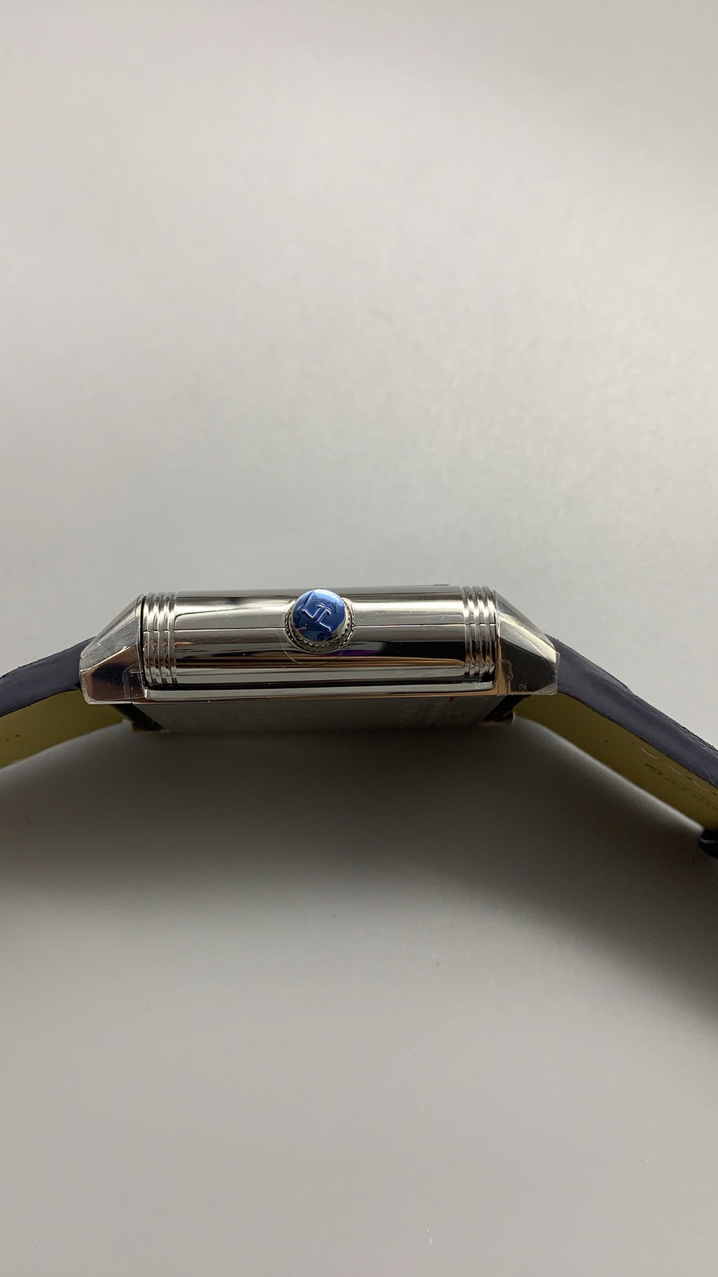 Jaeger-LeCoultre Reverso Classic Small Seconds | 45.6×27.4MM | Stainless steel case | Manual winding movement | Blue dial | Blue alligator strap | Small seconds function