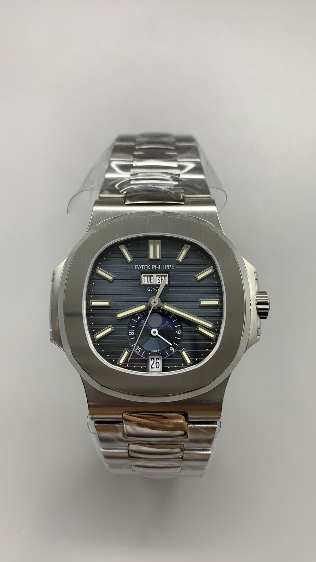 Patek Philippe Nautilus 5726 | 40.5MM | หน้าปัดสีเทาลายริ้ว | ฟังก์ชันปฏิทินประจำปี + Moonphase | กลไกอัตโนมัติ Cal.324