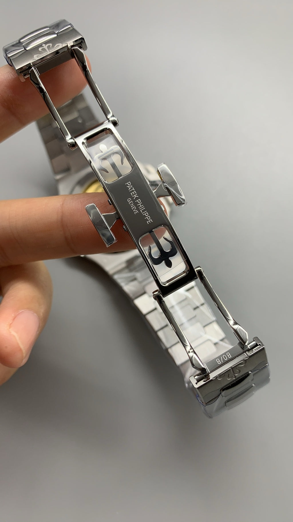 Patek Philippe Nautilus 5811 | 41MM | รุ่นใหม่! | หน้าปัดสีน้ำเงินซันเรย์ | กลไกอัตโนมัติ Cal.26-330