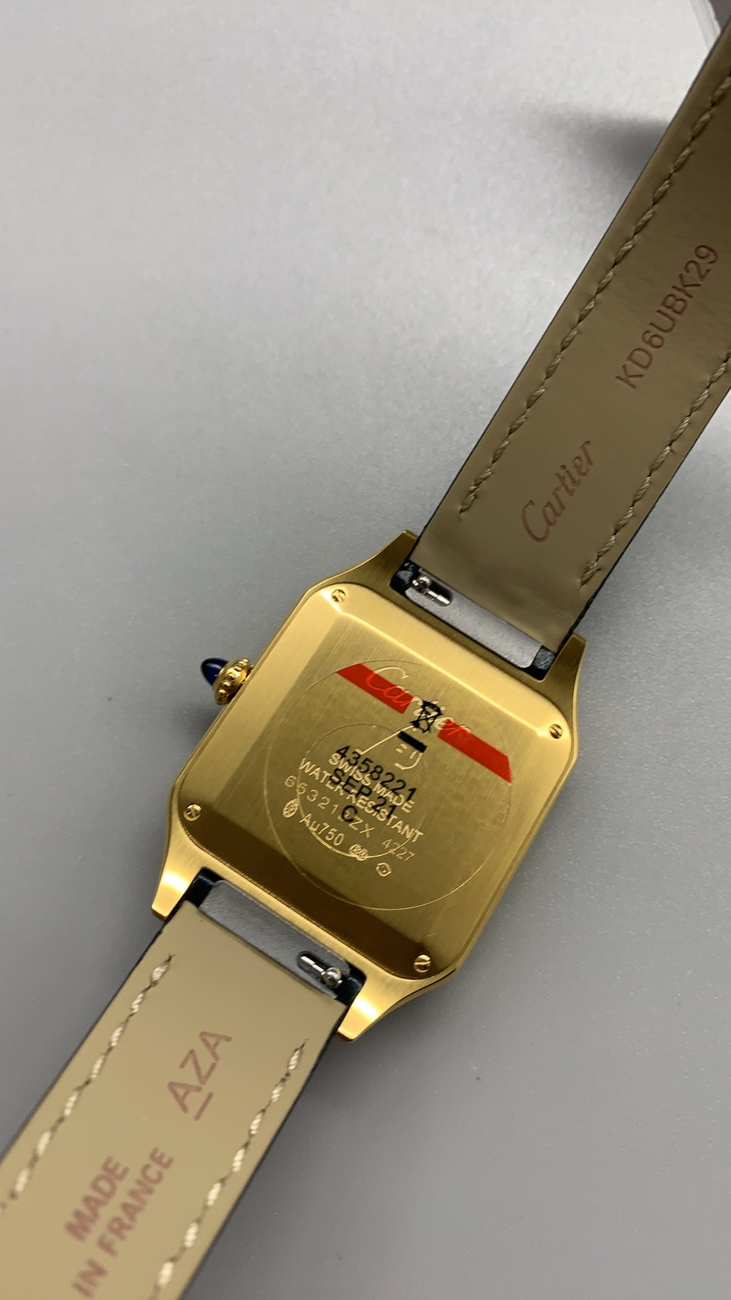 Cartier Tank Must de Cartier | ขนาดกลาง 43×31 มม. | สีโกลด์ | อัตโนมัติ