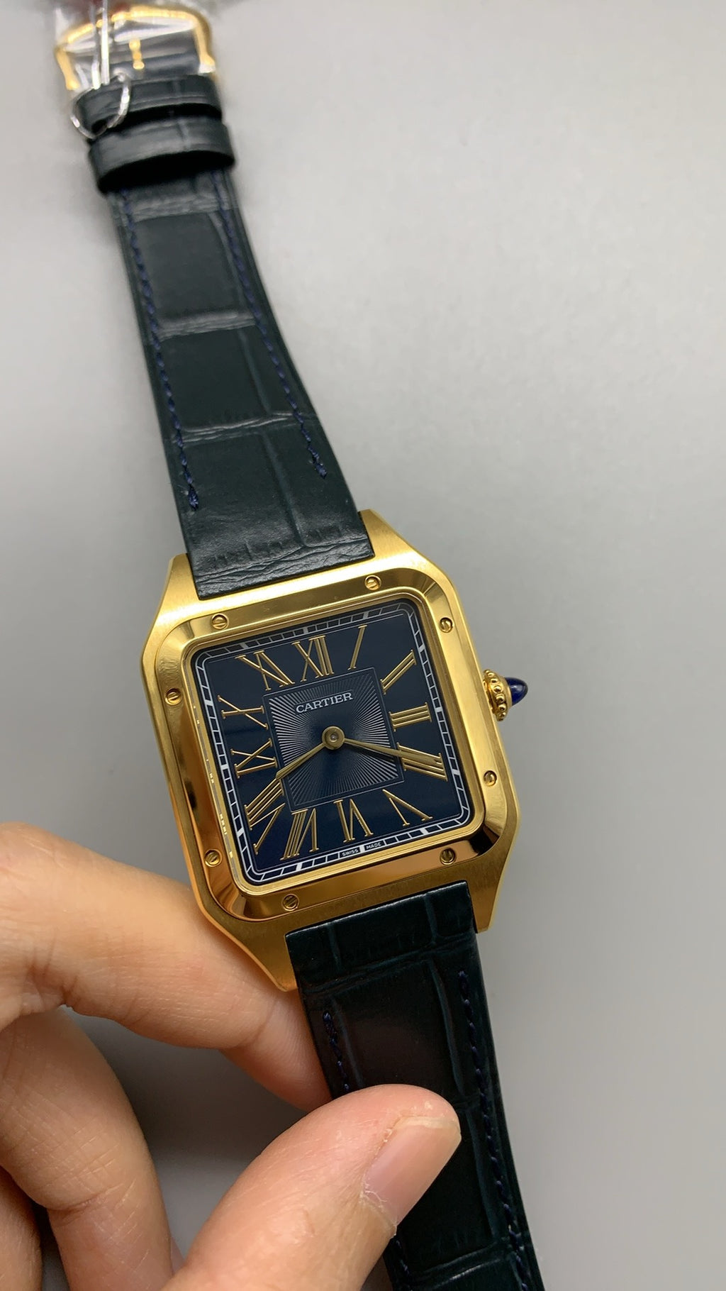 Cartier Tank Must de Cartier | ขนาดกลาง 43×31 มม. | สีโกลด์ | อัตโนมัติ