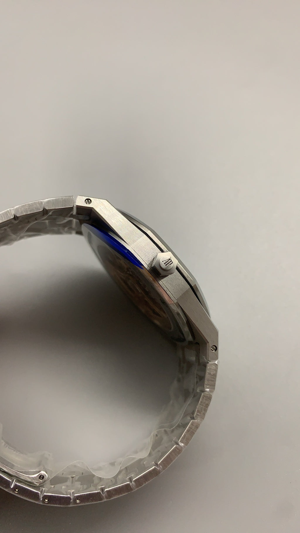 Audemars Piguet Royal Oak 16202ST | 39MM | ตัวเรือนสแตนเลสสตีล | หน้าปัดสีน้ำเงินด้าน (Matte Blue) | กลไกอัตโนมัติ Cal.7121