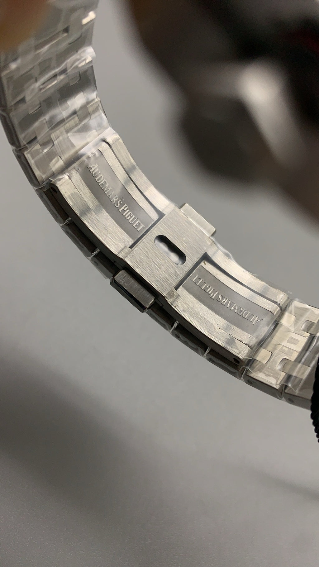 Audemars Piguet Royal Oak 15450ST | 37MM | ตัวเรือนสแตนเลสสตีล | หน้าปัดสีขาว | กลไกอัตโนมัติ Cal.3120