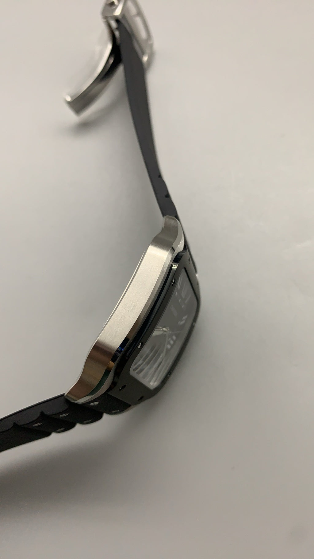 Cartier Santos de Cartier | ขนาด 40 มม. (Large) | ขอบหน้าปัดสีดำ | สายยาง | อัตโนมัติ