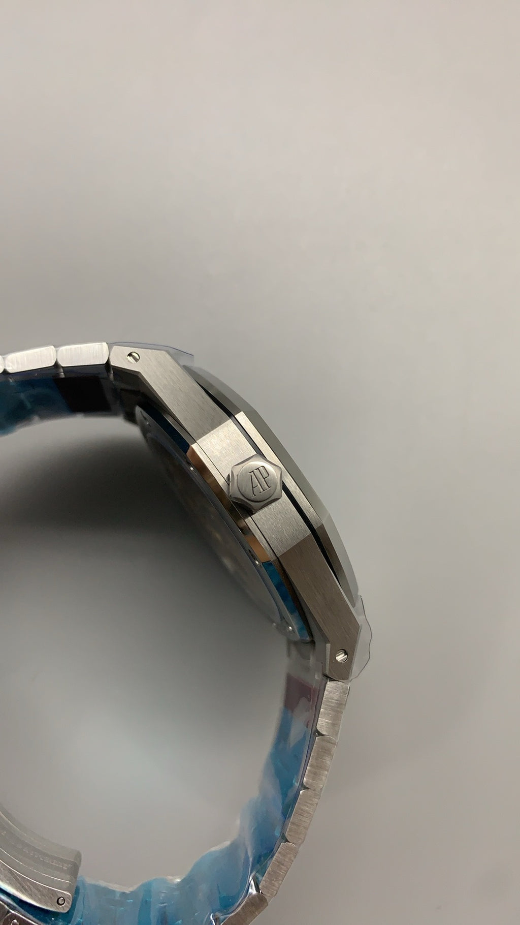 Audemars Piguet Royal Oak 15510ST | 41MM | ตัวเรือนสแตนเลสสตีล | หน้าปัดสีน้ำเงิน | กลไกอัตโนมัติ Cal.4302