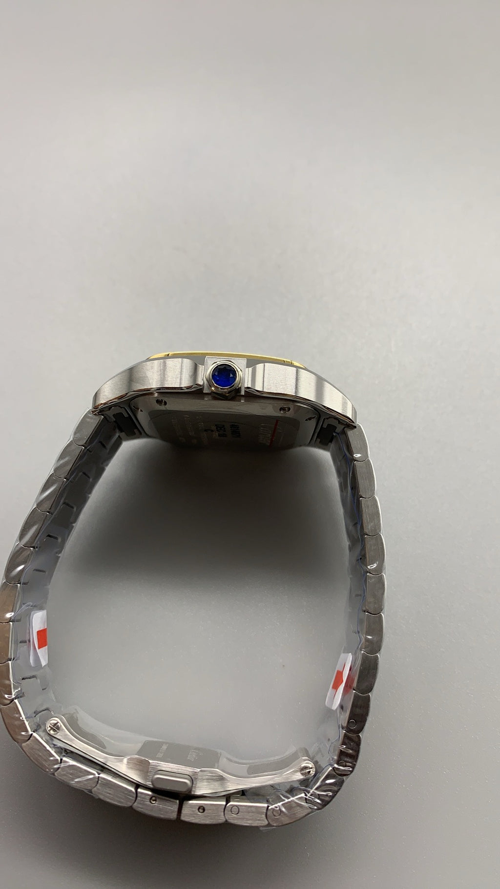 Cartier Santos de Cartier | ขนาด 35 มม. | ระบบอัตโนมัติ | ตัวเรือนสี่เหลี่ยม | สายหนัง / สายเหล็ก