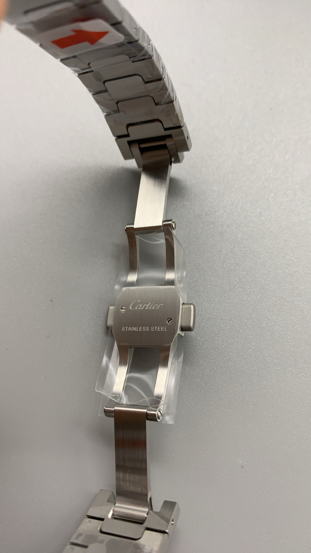 Cartier Santos de Cartier | ขนาด 35 มม. | ระบบอัตโนมัติ | ตัวเรือนสี่เหลี่ยม | สายหนัง / สายเหล็ก