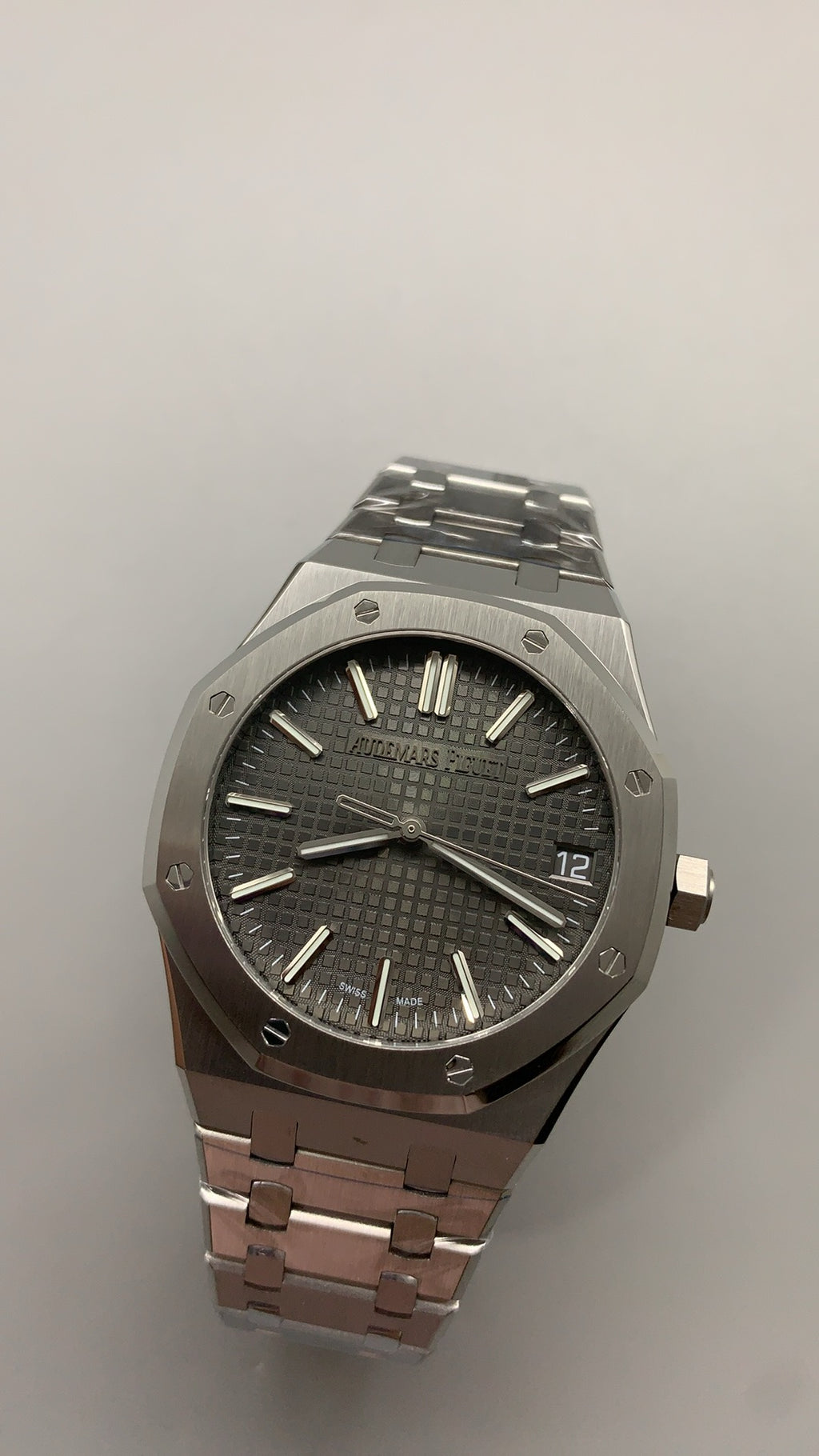 Audemars Piguet Royal Oak 15510ST | 41MM | ตัวเรือนสแตนเลสสตีล | หน้าปัดสีเทา | กลไกอัตโนมัติ Cal.4302