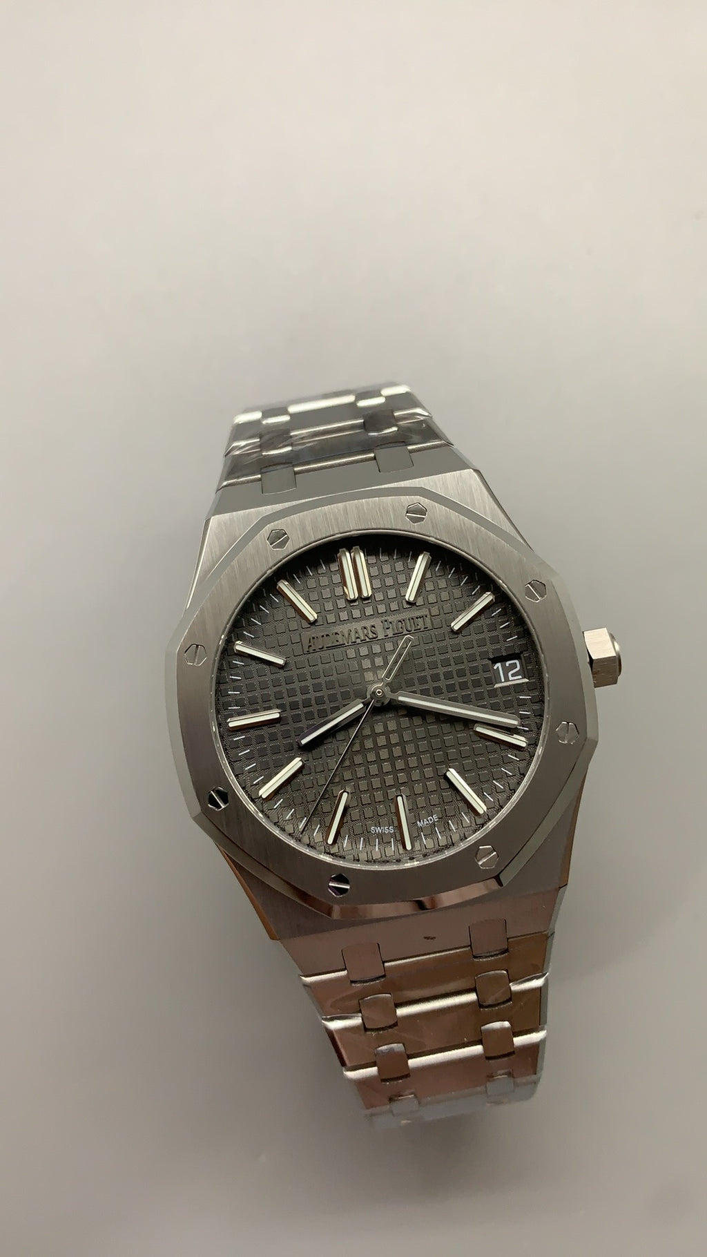 Audemars Piguet Royal Oak 15510ST | 41MM | ตัวเรือนสแตนเลสสตีล | หน้าปัดสีเทา | กลไกอัตโนมัติ Cal.4302