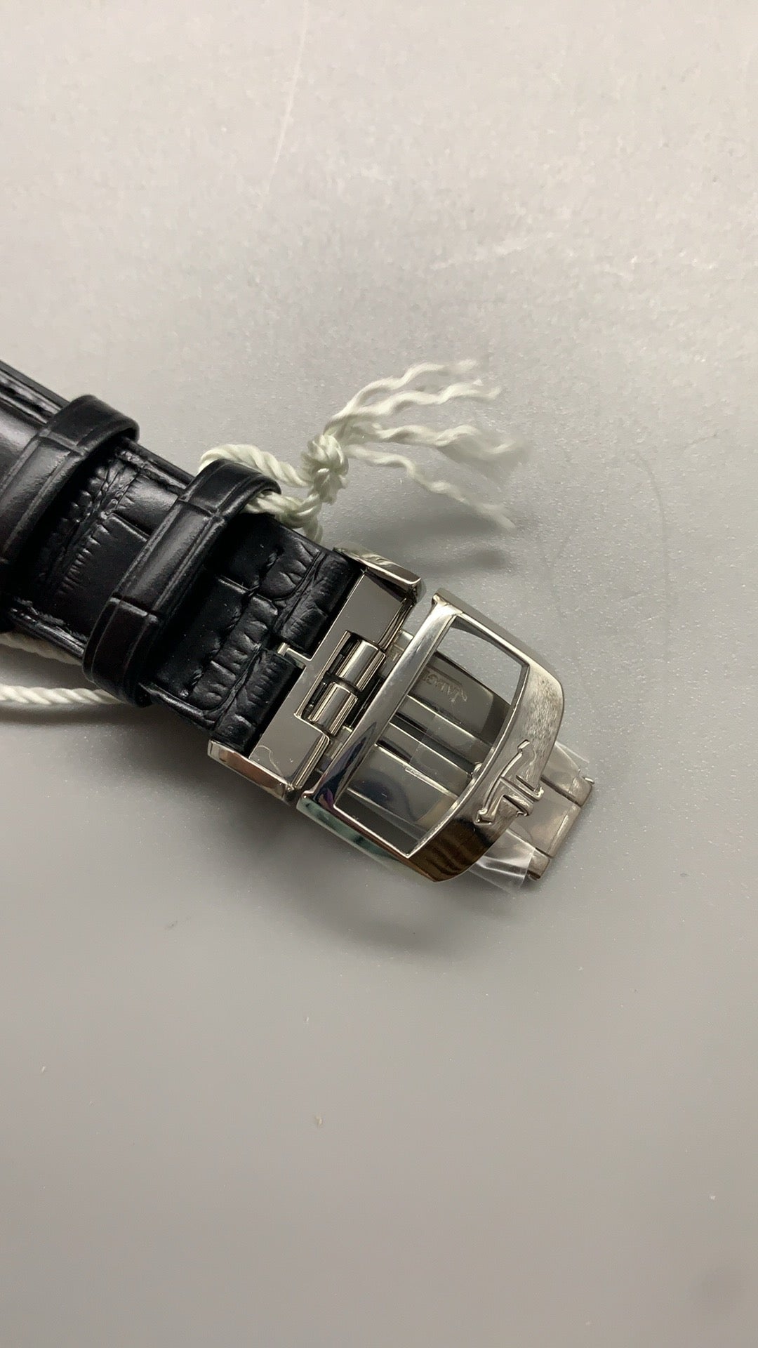 Jaeger-LeCoultre Master Ultra Thin Moon | 39MM | Stainless Steel Case | Moon Phase + Date Function | Blue Dial | Black Alligator Strap | Automatic Movement Cal.925/1