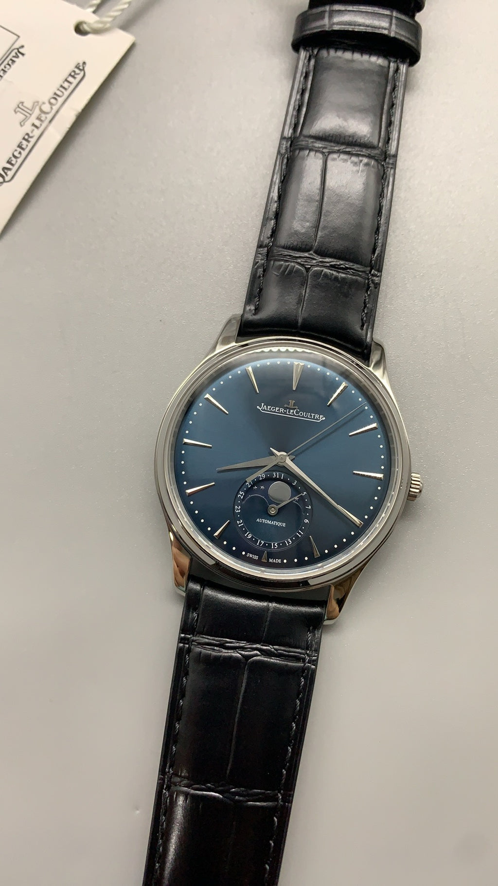 Jaeger-LeCoultre Master Ultra Thin Moon | 39MM | Stainless Steel Case | Moon Phase + Date Function | Blue Dial | Black Alligator Strap | Automatic Movement Cal.925/1