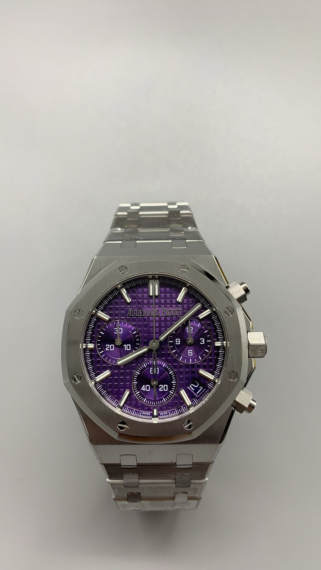 Audemars Piguet Royal Oak 26240ST | 41MM | ตัวเรือนสแตนเลสสตีล | หน้าปัดสีม่วง | จับเวลา Chronograph | กลไกอัตโนมัติ Cal.4401