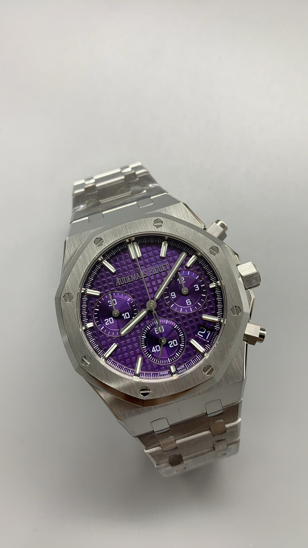 Audemars Piguet Royal Oak 26240ST | 41MM | ตัวเรือนสแตนเลสสตีล | หน้าปัดสีม่วง | จับเวลา Chronograph | กลไกอัตโนมัติ Cal.4401