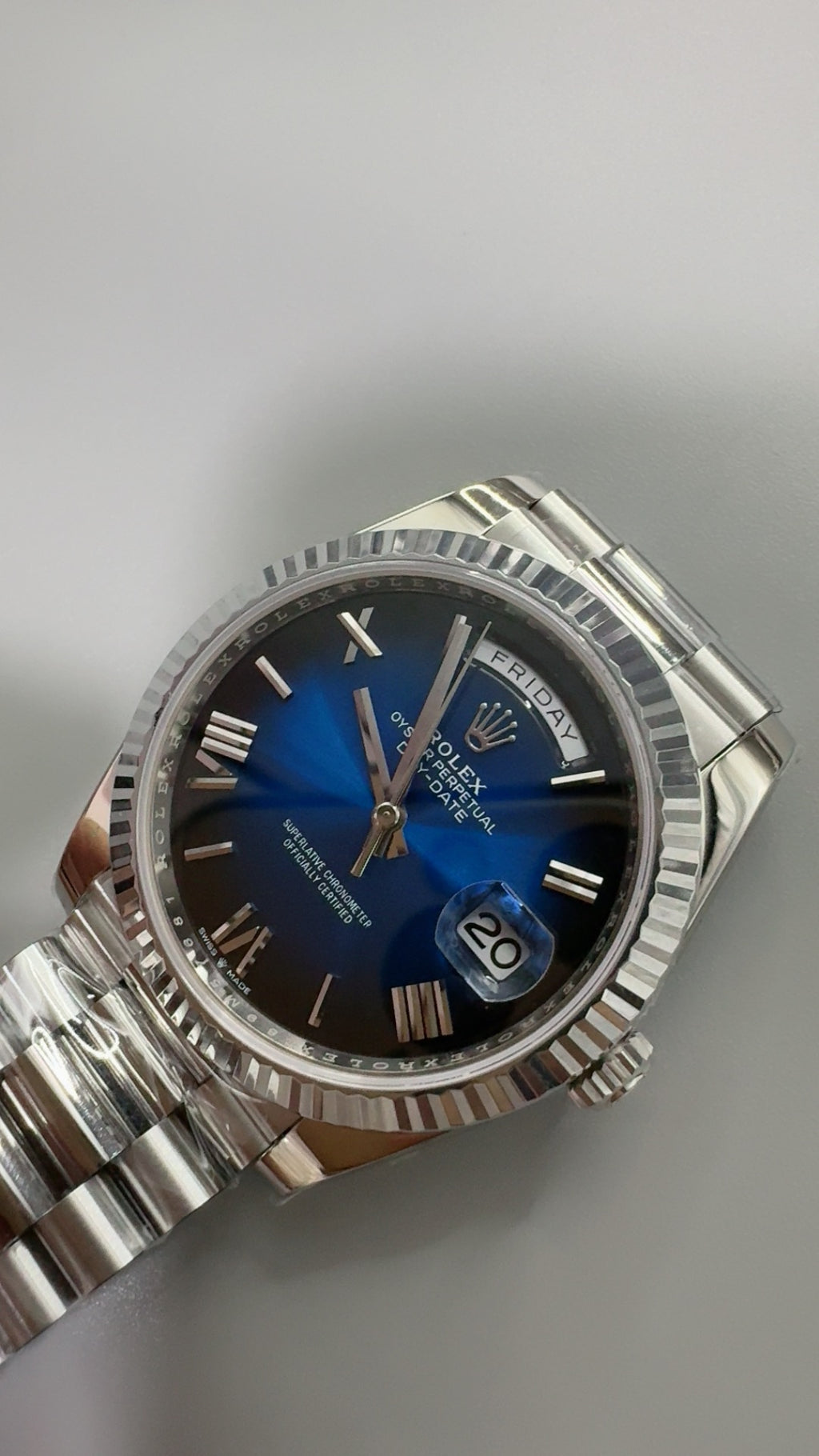 Rolex Day-Date 40MM | หน้าปัดฟูมสโมคบลู | กลไกอัตโนมัติ Cal.3255