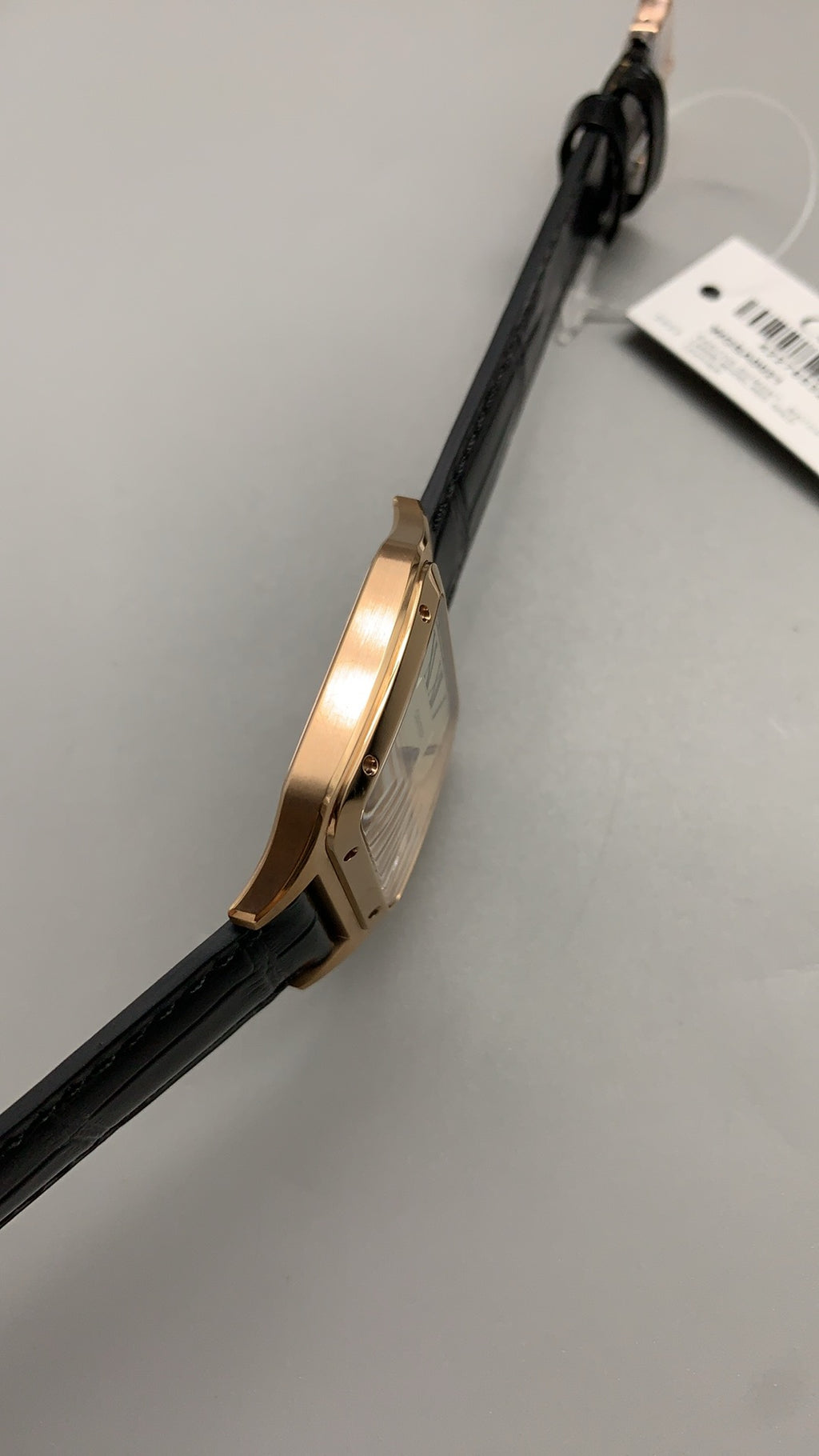 Cartier Tank Louis Dumont | ขนาดกลาง 43×31 มม. | ตัวเรือนโทนโรสโกลด์ | สายหนัง | กลไกอัตโนมัติ