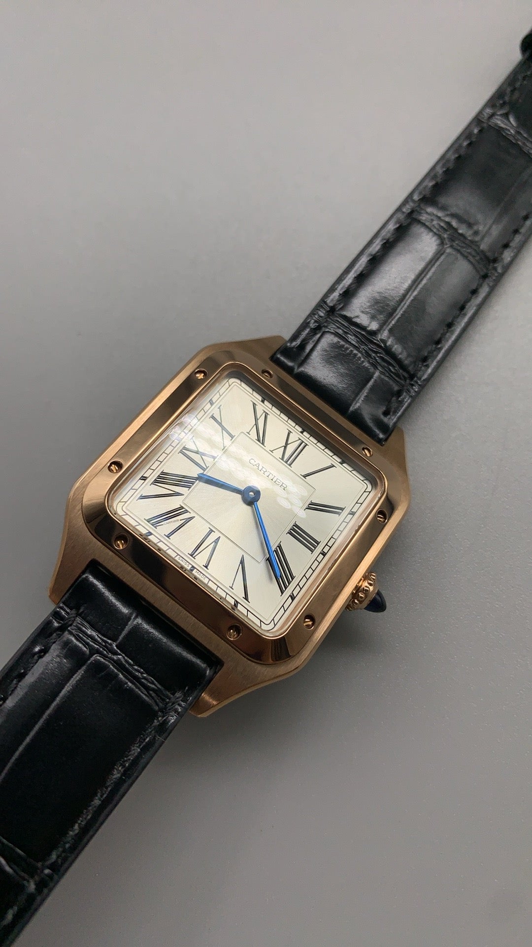 Cartier Tank Louis Dumont | Medium size 43×31 mm | Rose gold case | Leather strap | Automatic movement