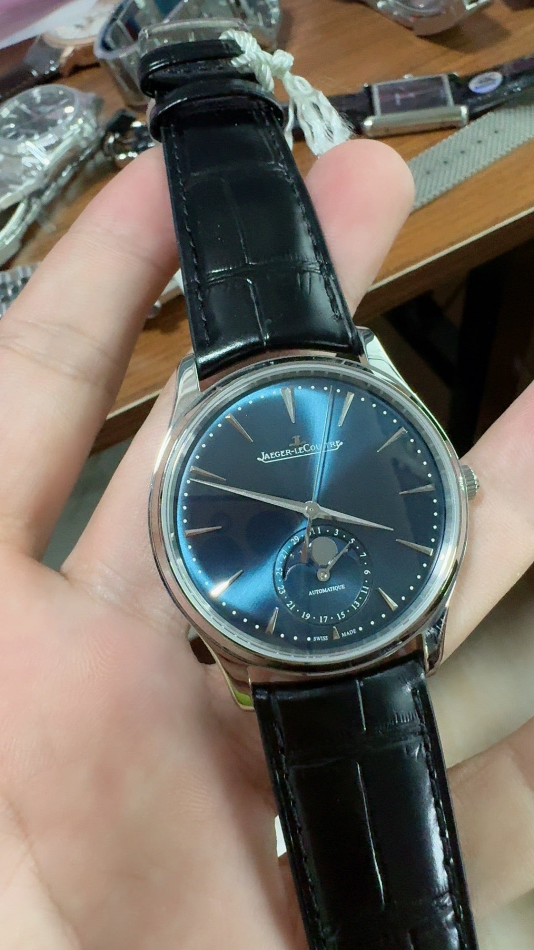Jaeger-LeCoultre Master Ultra Thin Moon | 39MM | Stainless Steel Case | Moon Phase + Date Function | Blue Dial | Black Alligator Strap | Automatic Movement Cal.925/1