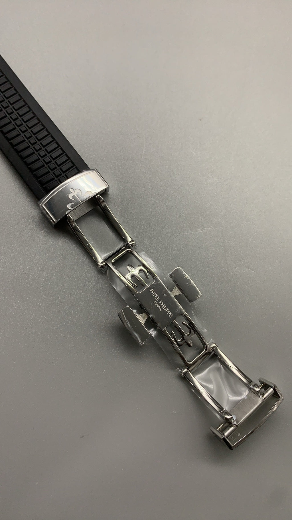 Patek Philippe Aquanaut 5167 | 40MM | หน้าปัดสีดำลายตาราง | สายยาง | กลไกอัตโนมัติ Cal.324 S C