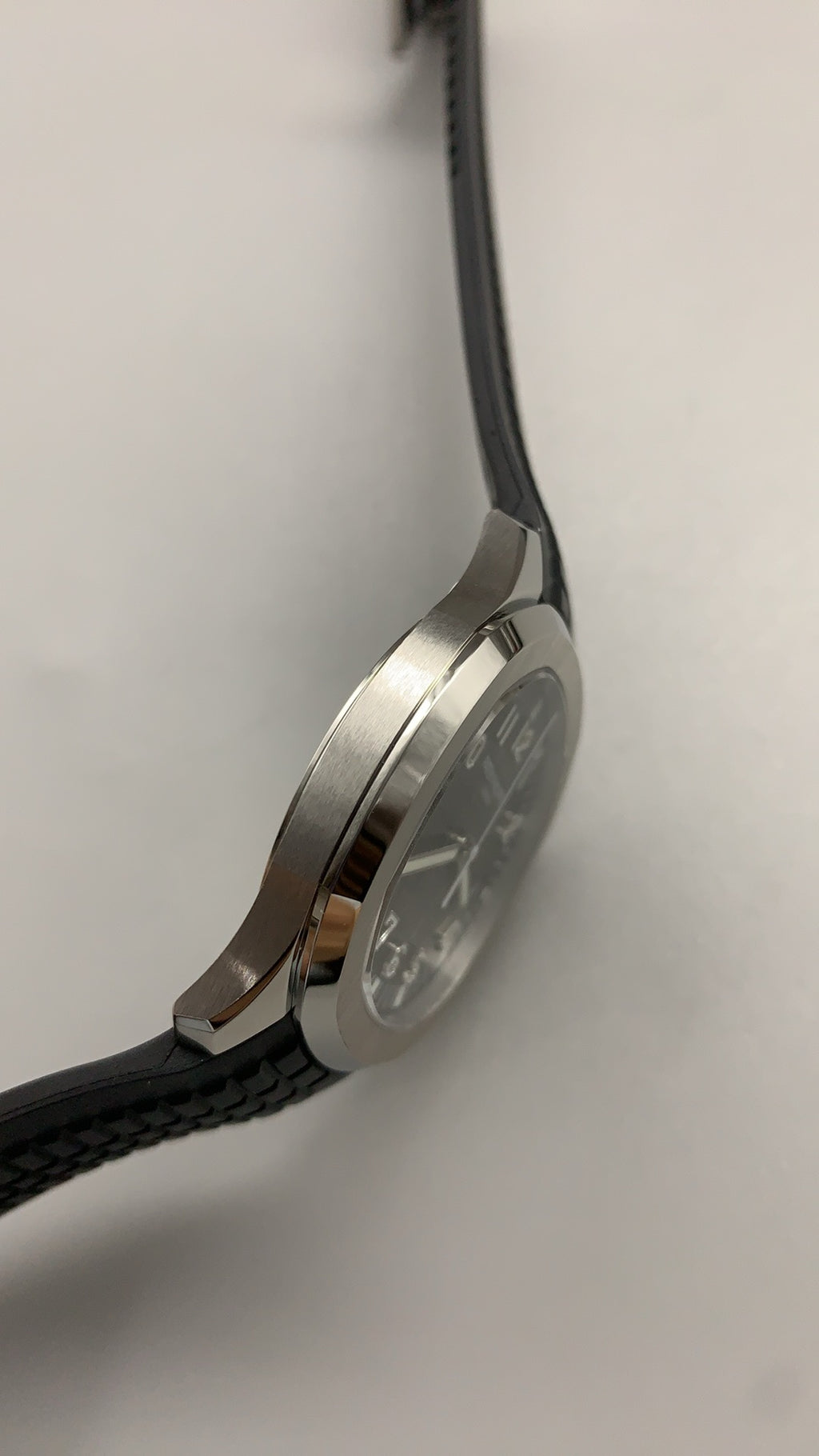 Patek Philippe Aquanaut 5167 | 40MM | หน้าปัดสีดำลายตาราง | สายยาง | กลไกอัตโนมัติ Cal.324 S C