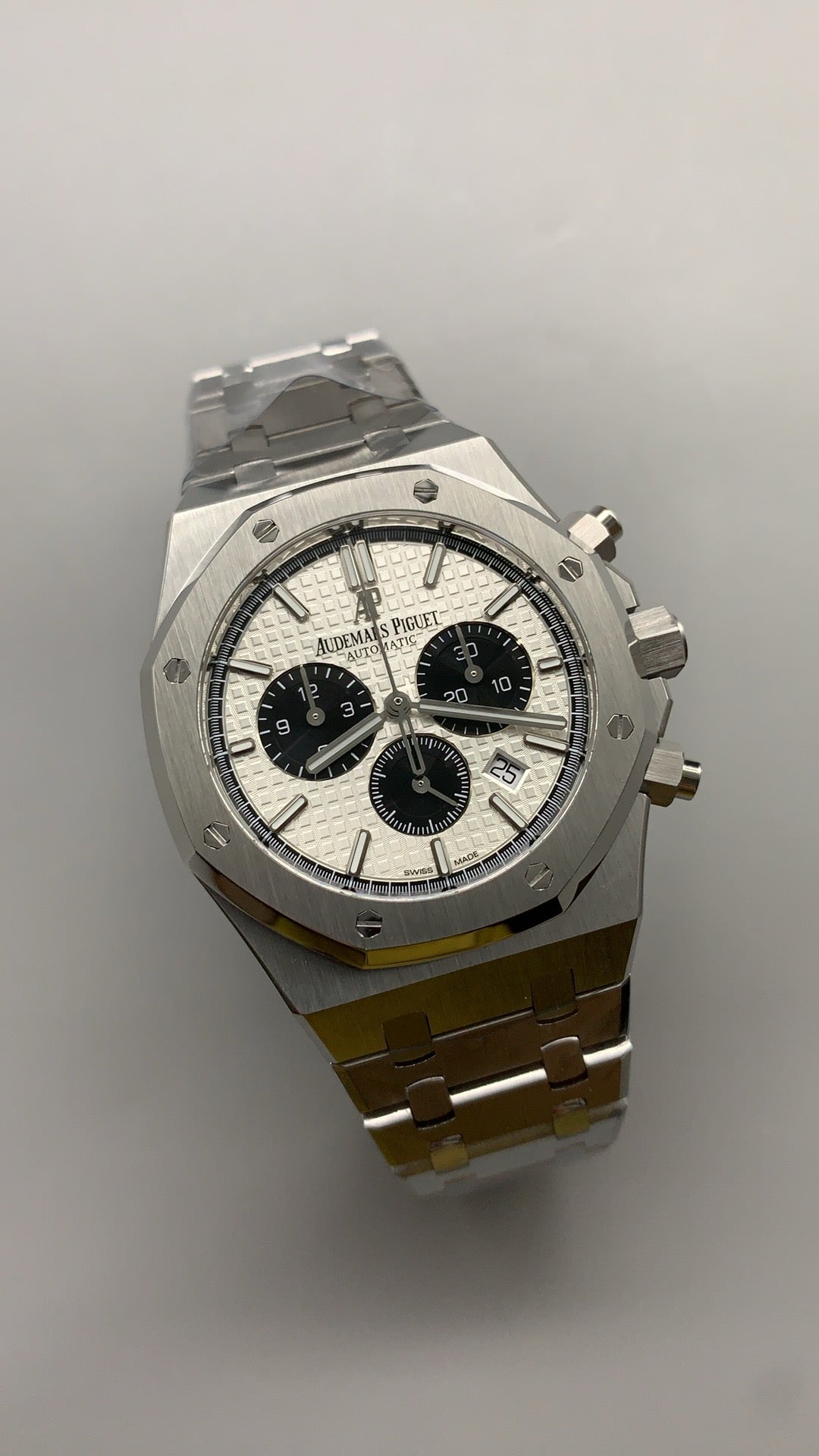 Audemars Piguet Royal Oak 26331ST | 41MM | ตัวเรือนสแตนเลสสตีล | หน้าปัดสีน้ำเงิน | จับเวลา Chronograph | กลไกอัตโนมัติ Cal.2385