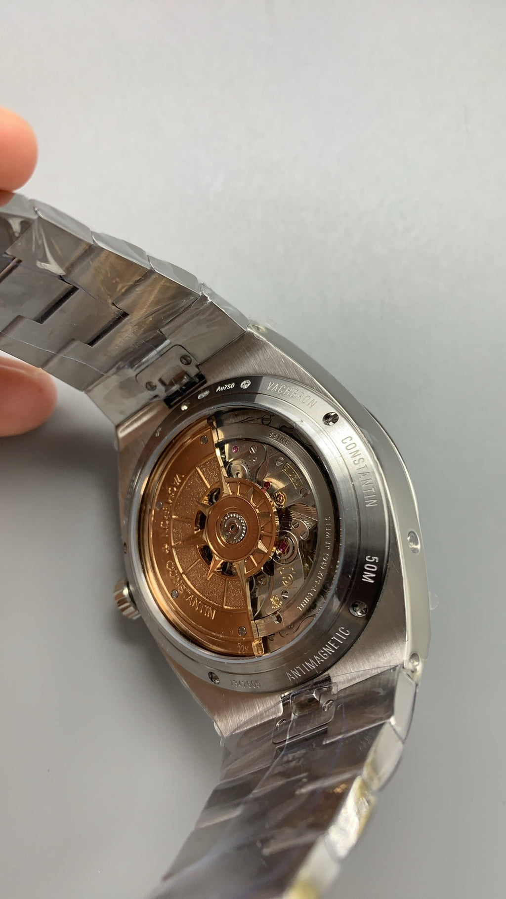 Vacheron Constantin Overseas Perpetual Calendar | 41.5MM | ตัวเรือนสแตนเลสสตีล | ปฏิทินถาวร + ข้างขึ้นข้างแรม | กลไกอัตโนมัติ Cal.1120 QP/1