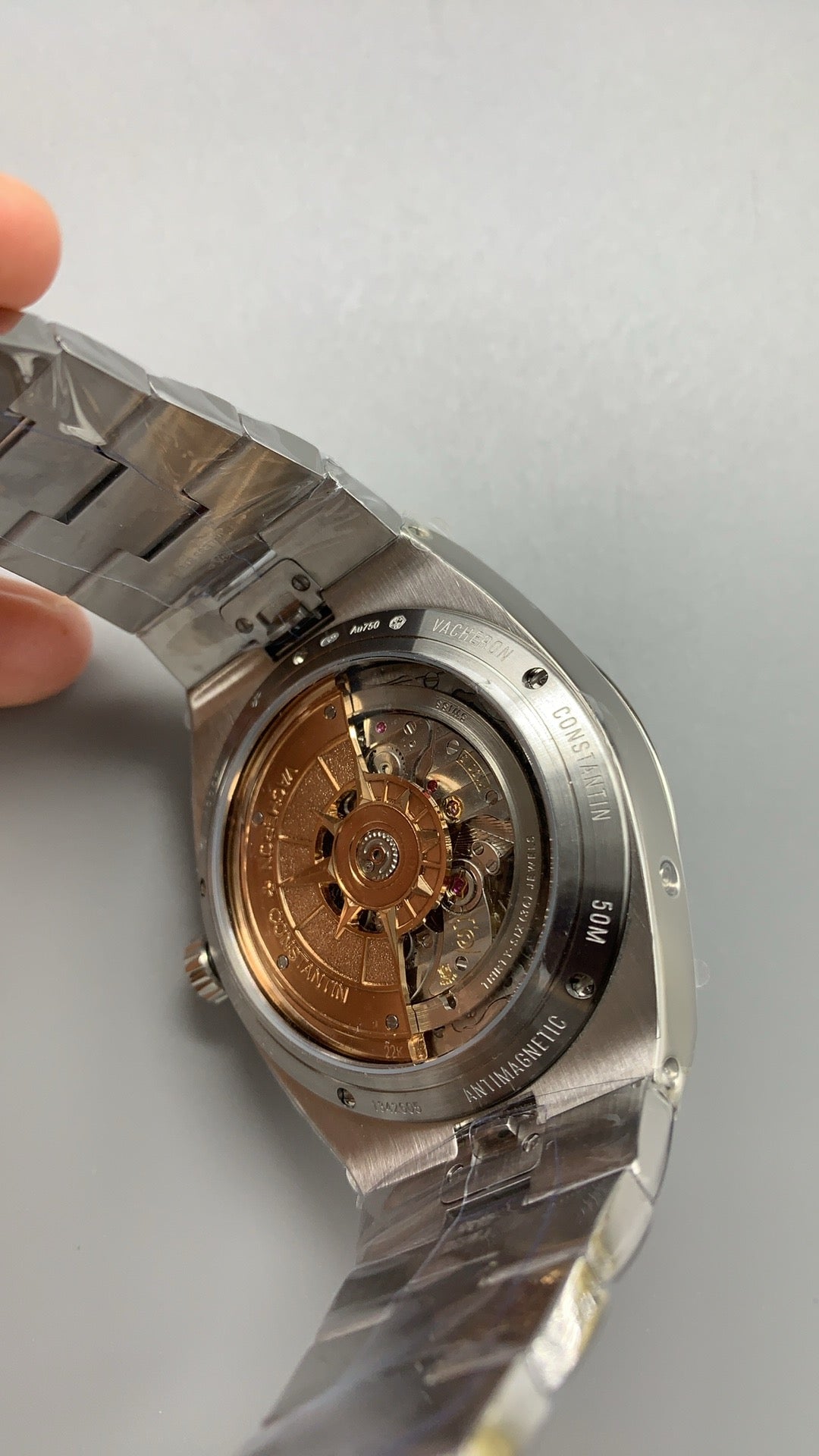 Vacheron Constantin Overseas Perpetual Calendar | 41.5MM | ตัวเรือนสแตนเลสสตีล | ปฏิทินถาวร + ข้างขึ้นข้างแรม | กลไกอัตโนมัติ Cal.1120 QP/1