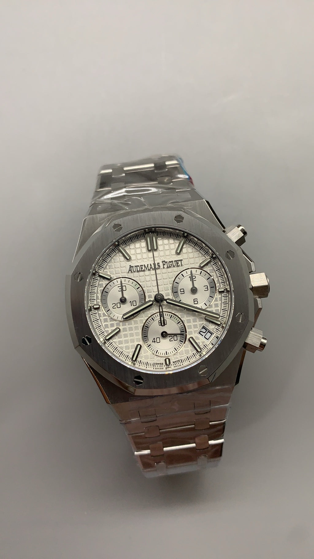 Audemars Piguet Royal Oak 26240ST | 41MM | ตัวเรือนสแตนเลสสตีล | หน้าปัดสีขาว | จับเวลา Chronograph | กลไกอัตโนมัติ Cal.4401