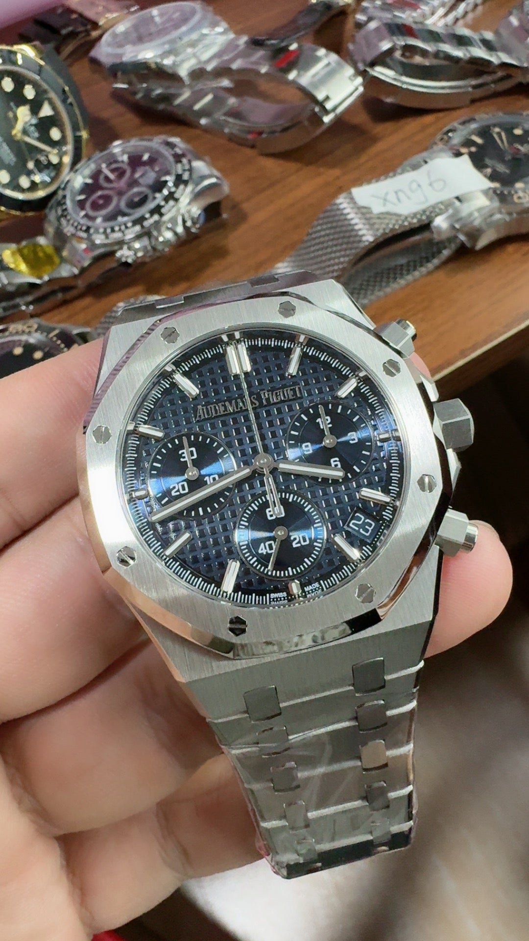 Audemars Piguet Royal Oak 26240ST | 41MM | ตัวเรือนสแตนเลสสตีล | หน้าปัดไล่เฉดสีน้ำเงิน | จับเวลา Chronograph | กลไกอัตโนมัติ Cal.4401