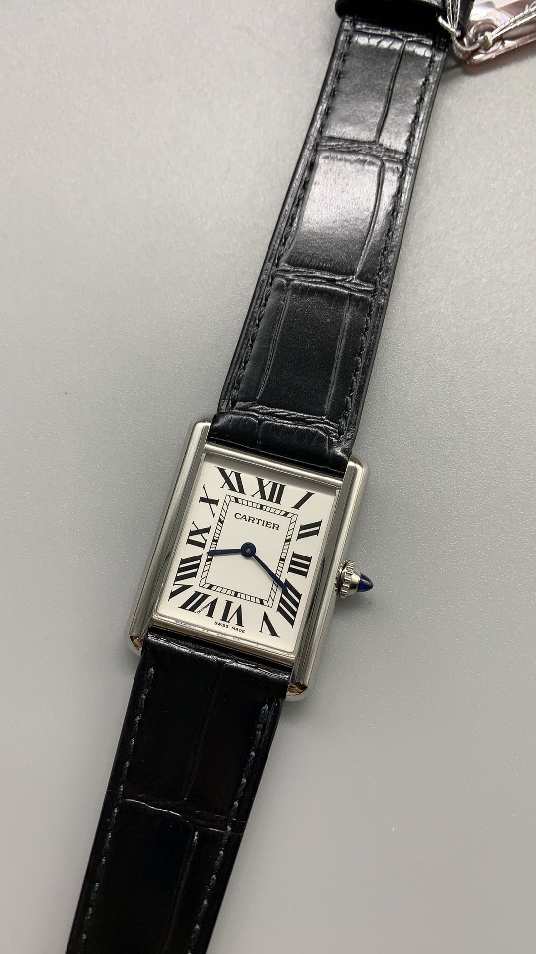 Cartier Tank | Medium | Leather Strap | Quartz
