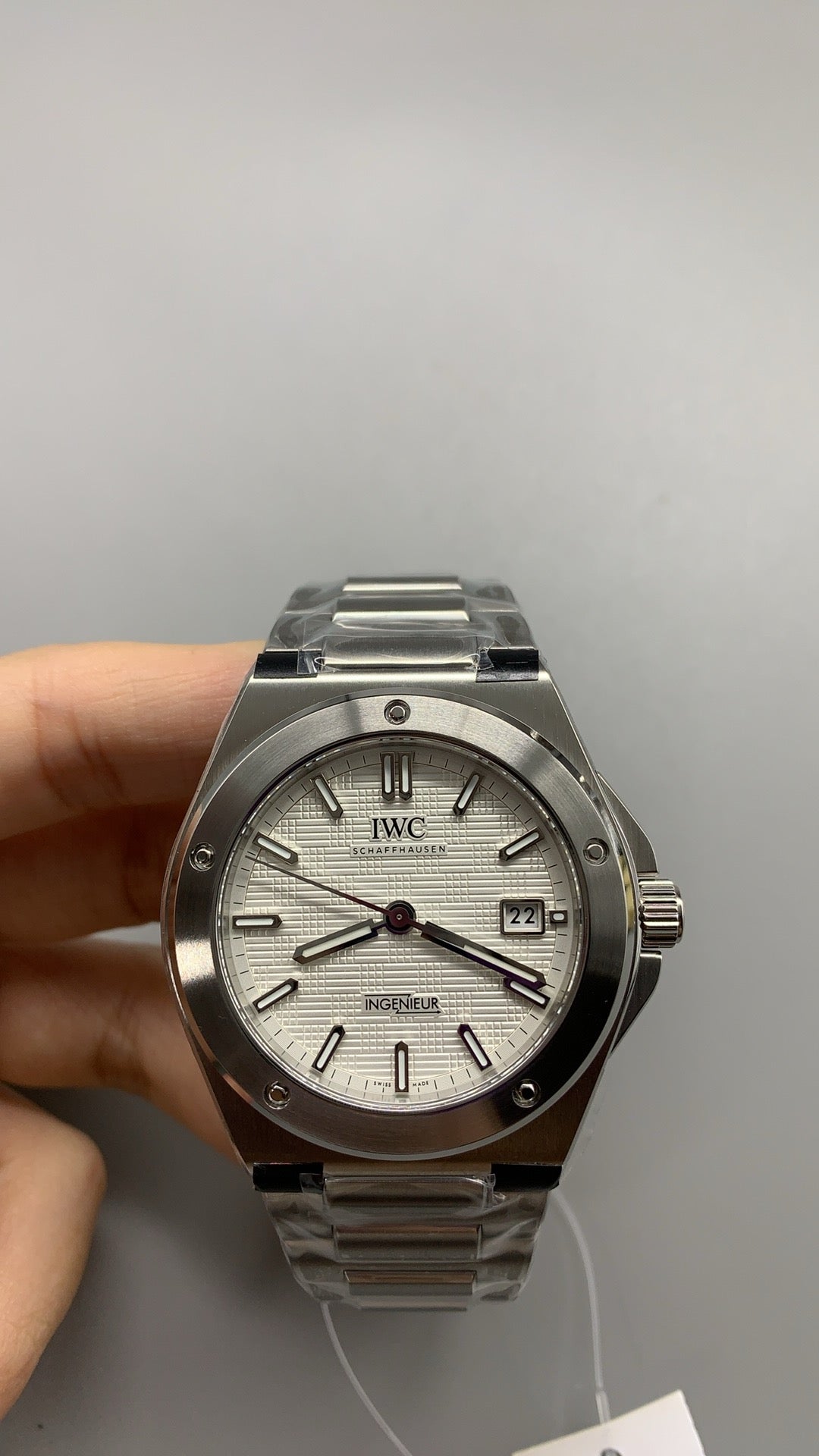 IWC Ingenieur Automatic 40 | 40MM | ตัวเรือนสแตนเลสสตีล | ฟังก์ชันวันที่ | หน้าปัดสีขาว | สายเหล็กสแตนเลส | กลไกอัตโนมัติ Cal.32111