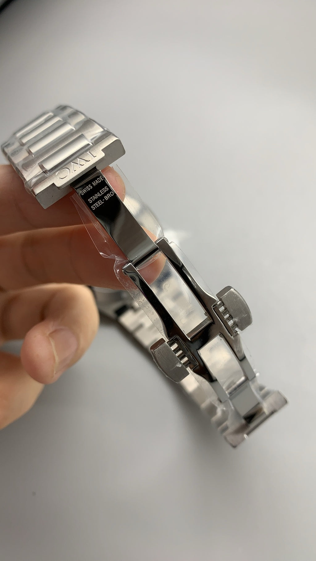 IWC Ingenieur Automatic 40 | 40MM | ตัวเรือนสแตนเลสสตีล | ฟังก์ชันวันที่ | หน้าปัดสีเขียว | สายเหล็กสแตนเลส | กลไกอัตโนมัติ Cal.32111