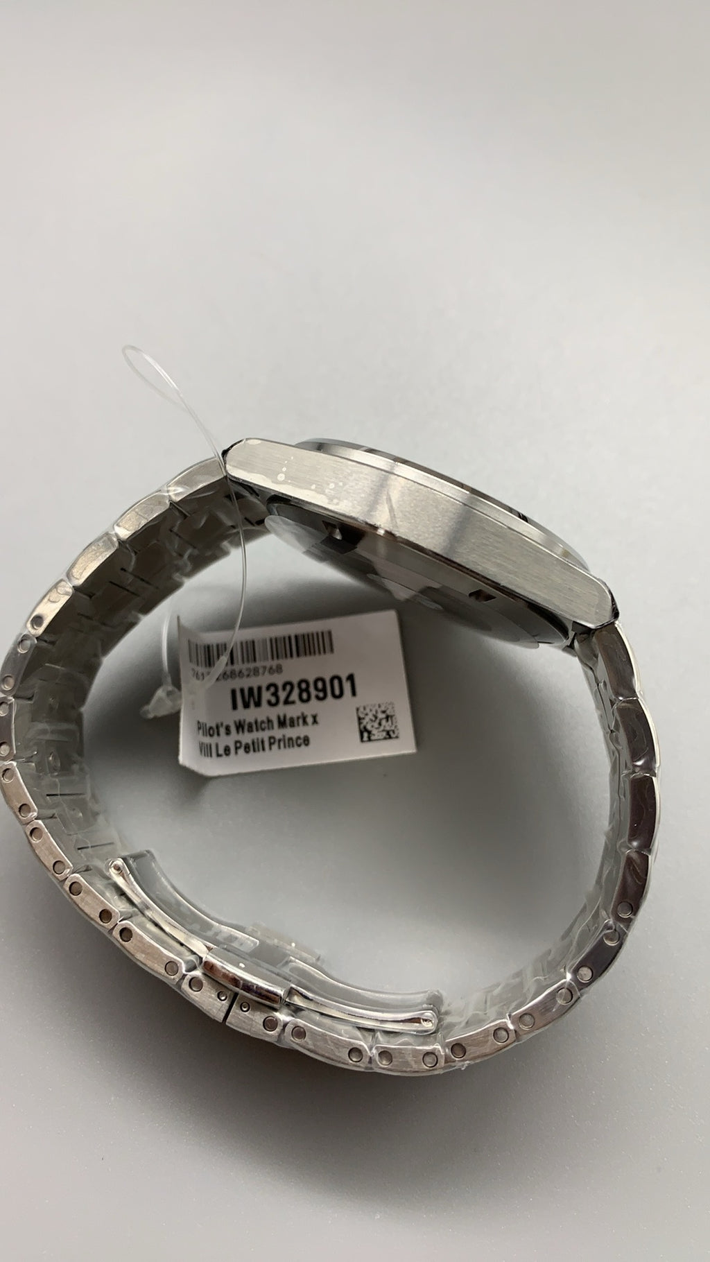 IWC Ingenieur Automatic 40 | 40MM | ตัวเรือนสแตนเลสสตีล | ฟังก์ชันวันที่ | หน้าปัดสีดำ | สายเหล็กสแตนเลส | กลไกอัตโนมัติ Cal.32111