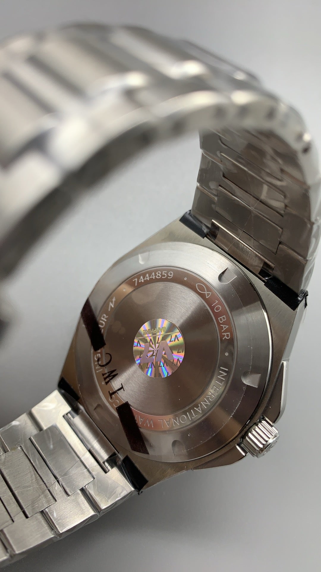 IWC Ingenieur Automatic 40 | 40MM | ตัวเรือนสแตนเลสสตีล | ฟังก์ชันวันที่ | หน้าปัดสีดำ | สายเหล็กสแตนเลส | กลไกอัตโนมัติ Cal.32111