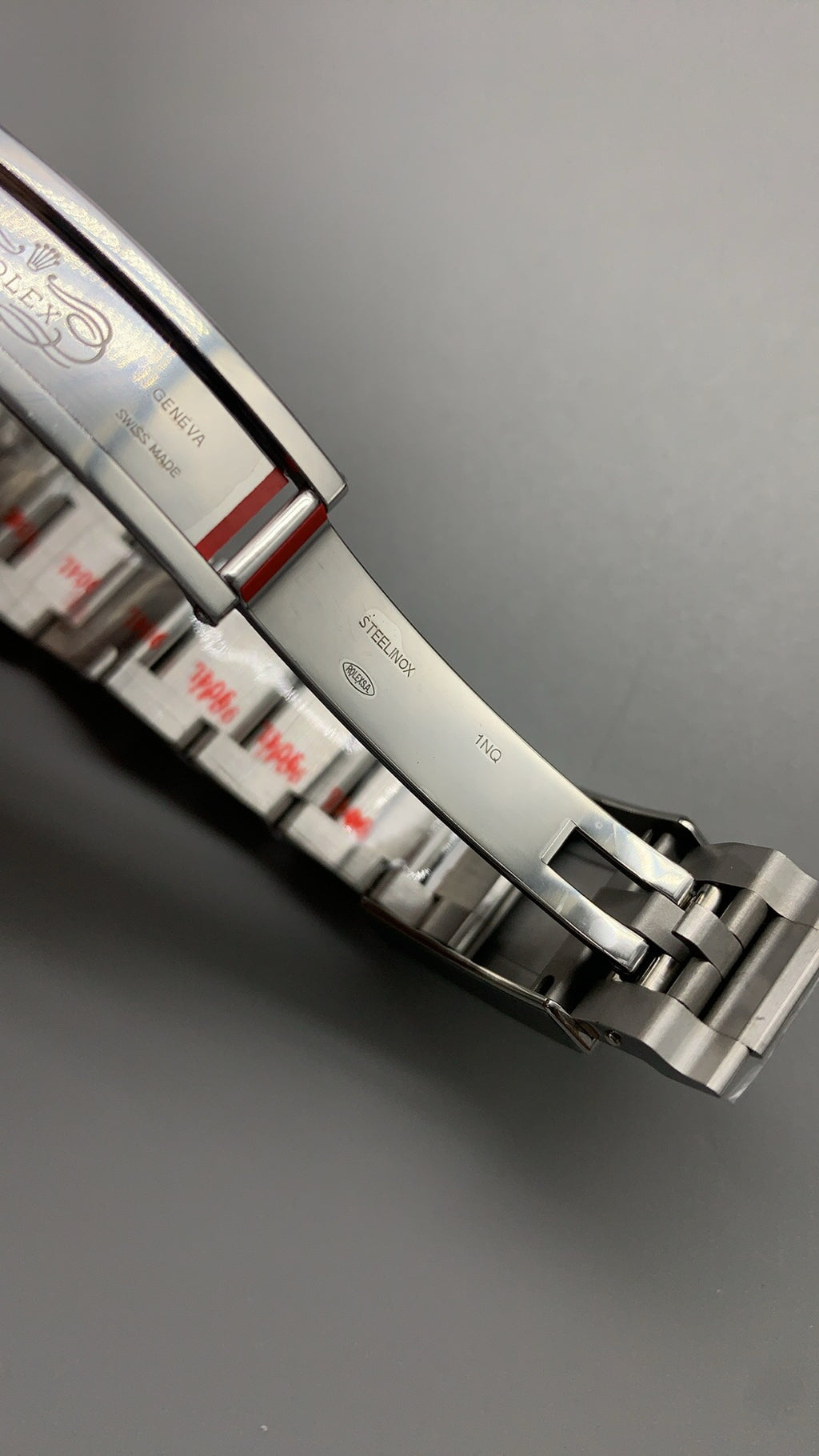 Rolex GMT-Master II 40MM | ขอบเซรามิกสีแดง-ดำ (โค้ก) | กลไกอัตโนมัติ Cal.3285